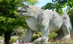 Standing Iguanodon in Crystal Palace Park (2014) Standing Iguanodon in Crystal Palace Park (2014)