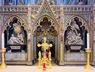 Isaac Newton and James Stanhope memorials in Westminster Abbey